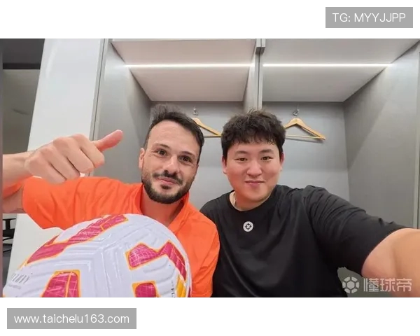 卡扎帽子戏法助力球队逼平申花 赛后激动庆祝称赞今晚无比美妙